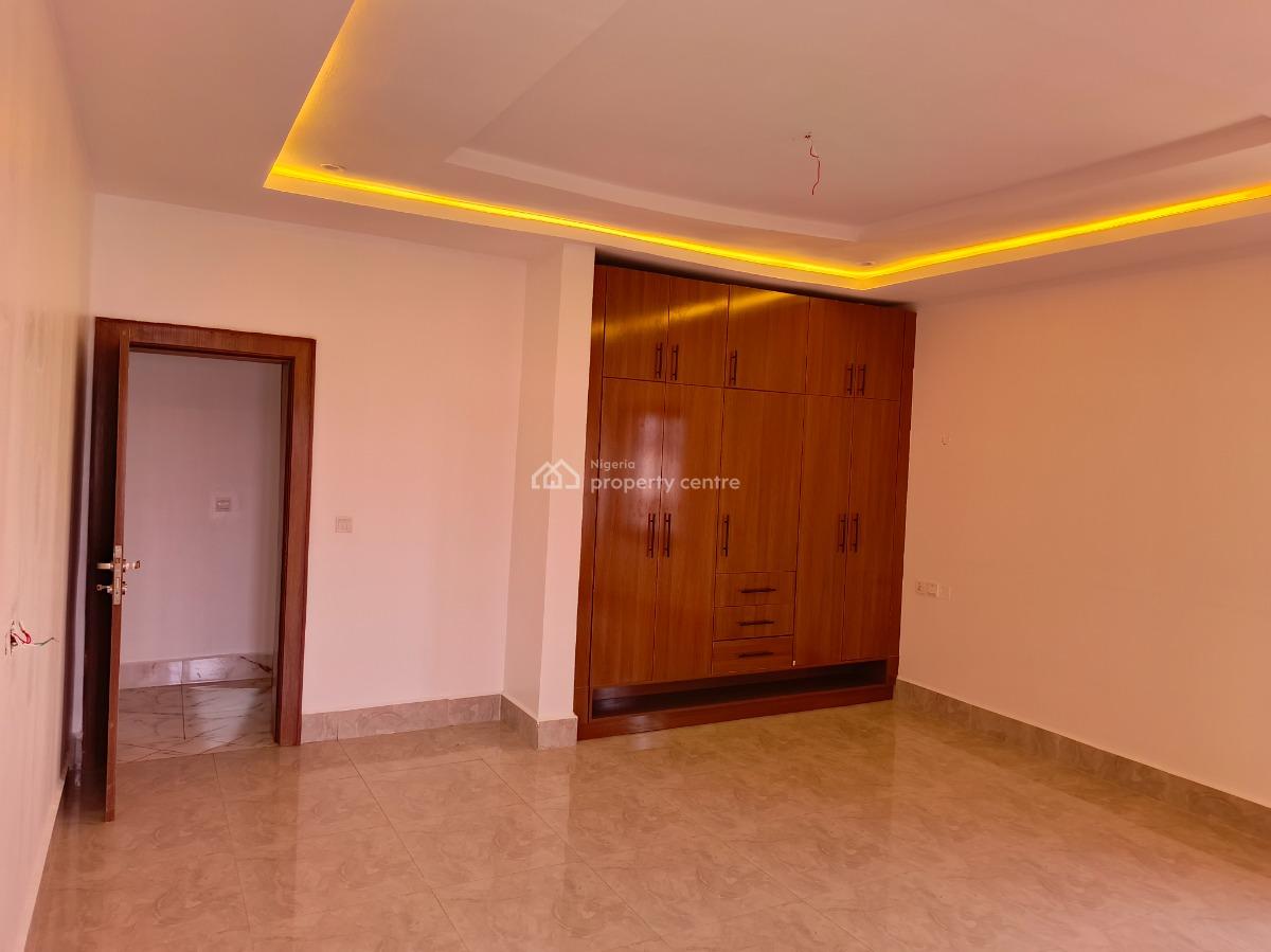Spacious 3 Bedroom Flat with Bq, Wuye, Abuja, Flat / Apartment for Rent