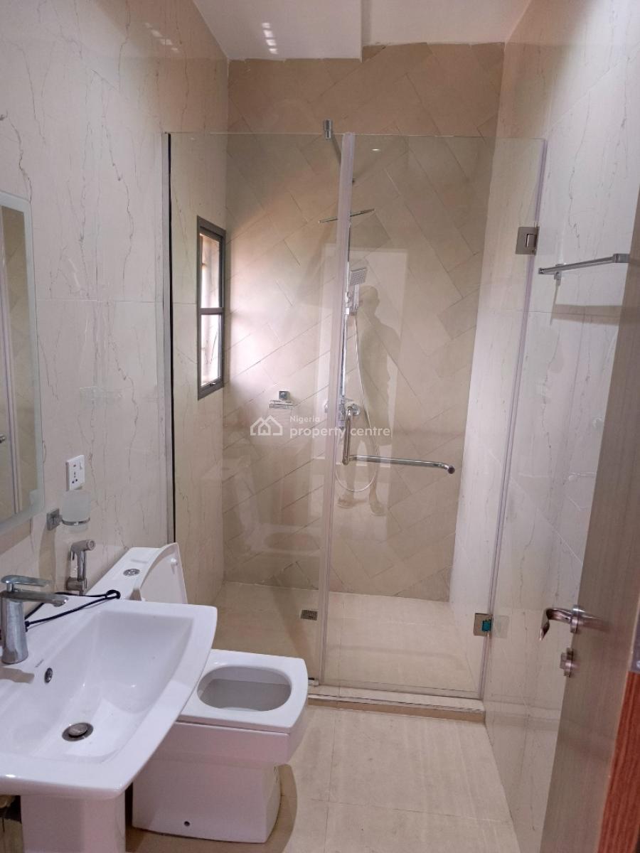 Spacious 3 Bedroom Flat with Bq, Wuye, Abuja, Flat / Apartment for Rent