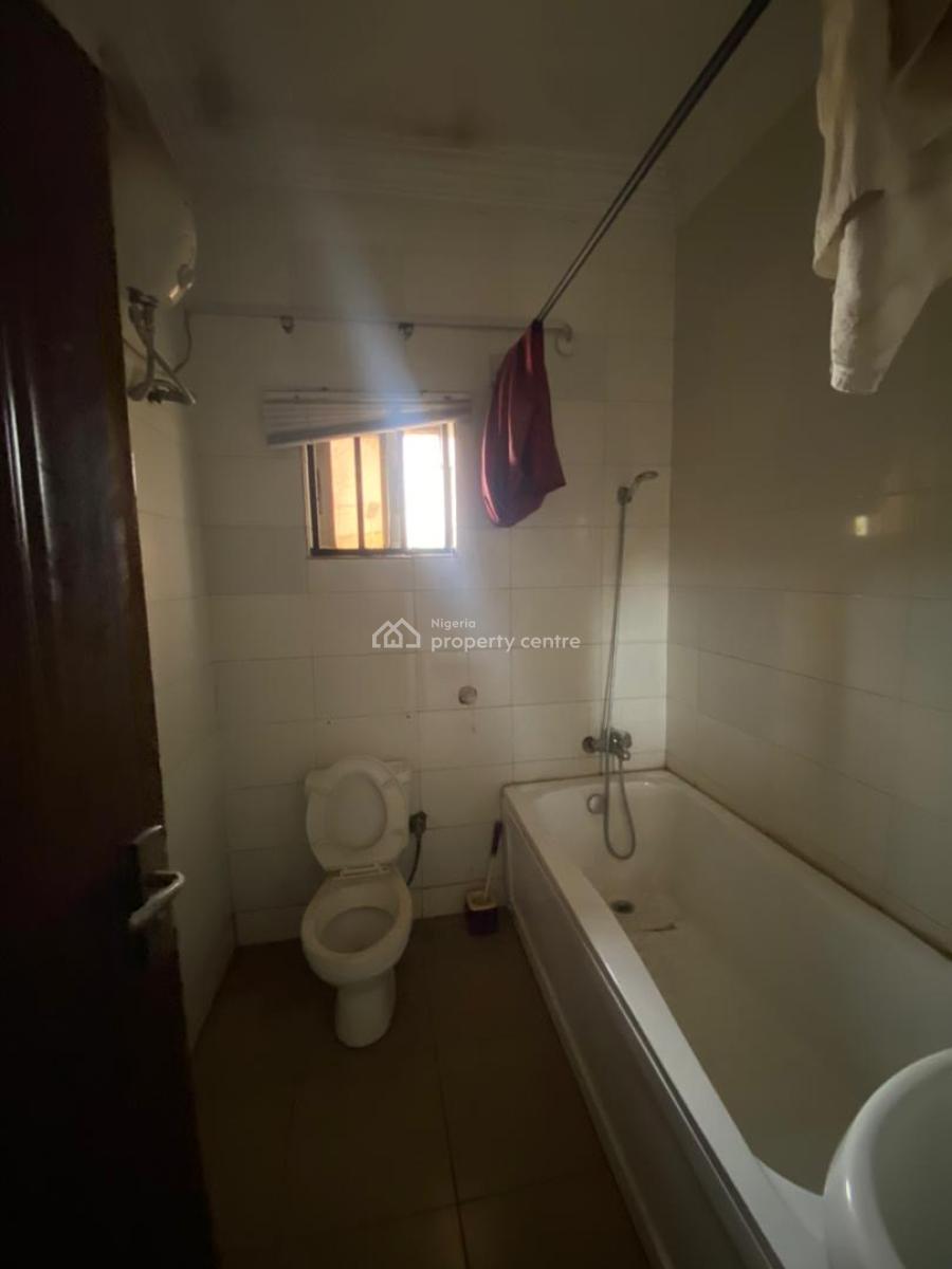 Recently Vacated Spacious 3 Bedroom Apartment, Zone 1, Wuse, Abuja, Flat / Apartment for Rent
