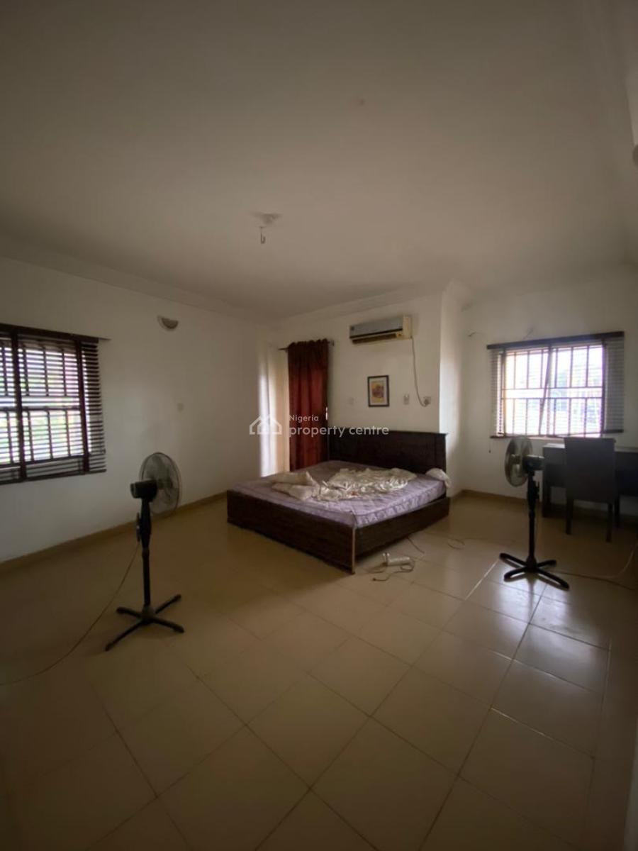 Recently Vacated Spacious 3 Bedroom Apartment, Zone 1, Wuse, Abuja, Flat / Apartment for Rent