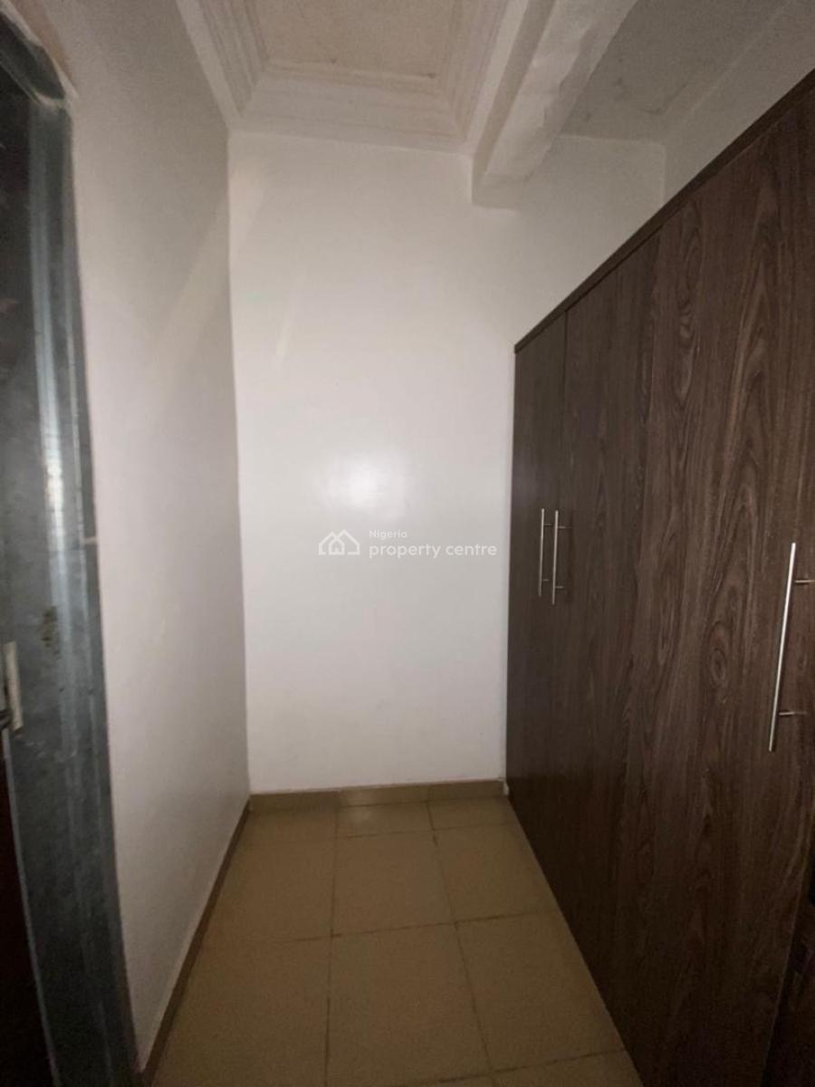 Recently Vacated Spacious 3 Bedroom Apartment, Zone 1, Wuse, Abuja, Flat / Apartment for Rent