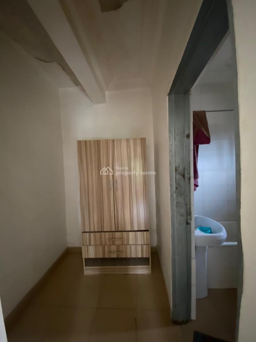 Recently Vacated Spacious 3 Bedroom Apartment, Zone 1, Wuse, Abuja, Flat / Apartment for Rent