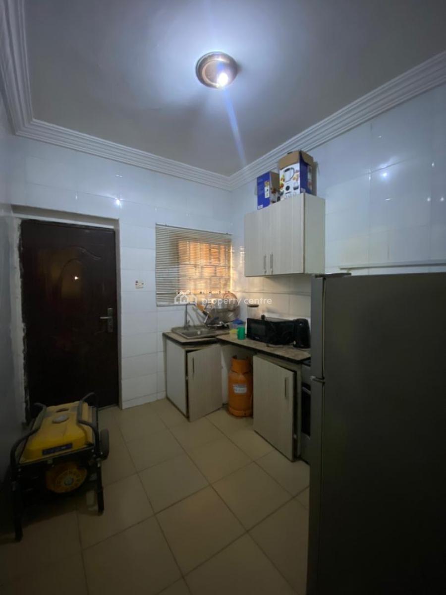 Recently Vacated Spacious 3 Bedroom Apartment, Zone 1, Wuse, Abuja, Flat / Apartment for Rent