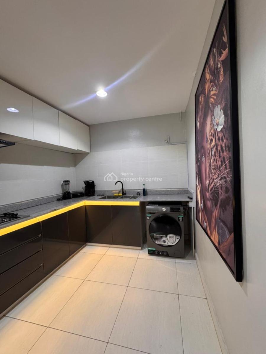 Beautifully Furnished 2 Bedroom Apartment, Lekki Phase 1, Lekki, Lagos, Flat / Apartment for Rent