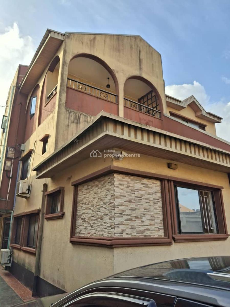 Solidly Built 5 Bedroom Duplex + 2 Units of 3 Bedroom Flats, Off Governors Road, Ikotun, Lagos State, Ikotun, Lagos, Detached Duplex for Sale