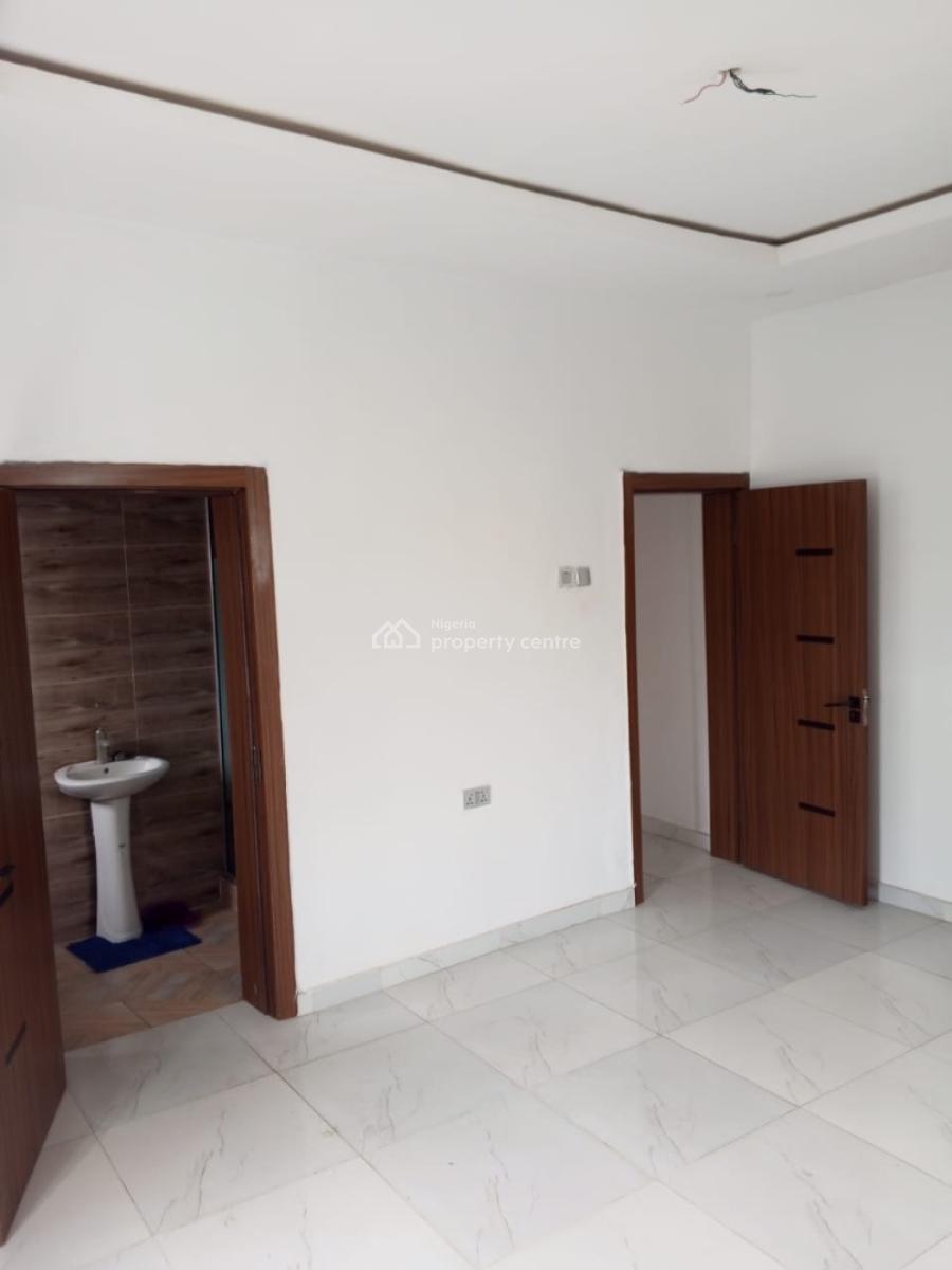 Luxury and Excellent 2 Bedrooms, Royal Palm Estate Badore, Ajah, Lagos, House for Rent