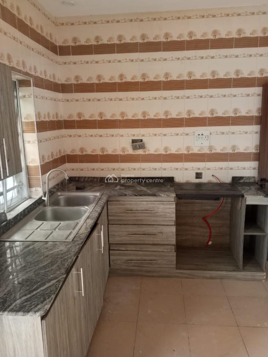 Luxury and Excellent 2 Bedrooms, Royal Palm Estate Badore, Ajah, Lagos, House for Rent