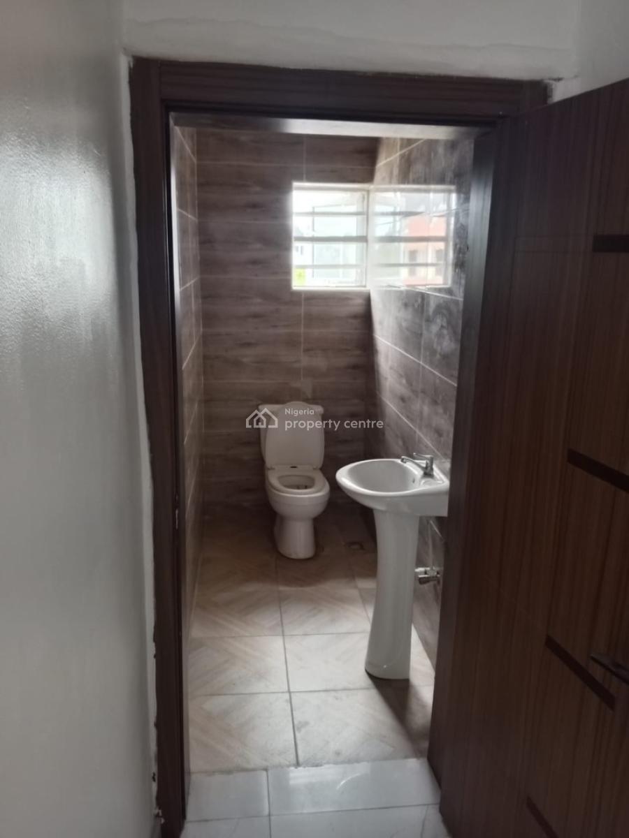 Luxury and Excellent 2 Bedrooms, Royal Palm Estate Badore, Ajah, Lagos, House for Rent