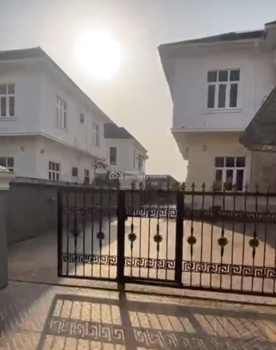 Exquisitely Maintained 5 Bedrooms Semi-detached House, Royal Garden Estate, Ajah, Lagos, Semi-detached Duplex for Sale