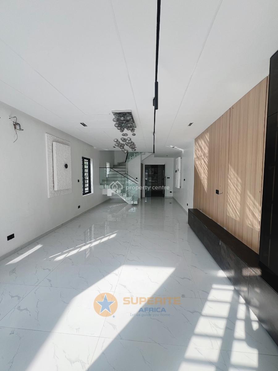 5-bedroom Semi-detached Duplex, Vgc, Lekki, Lagos, Semi-detached Duplex for Sale