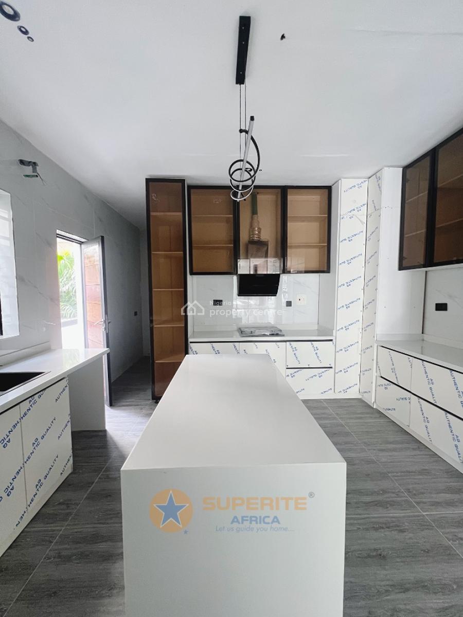 5-bedroom Semi-detached Duplex, Vgc, Lekki, Lagos, Semi-detached Duplex for Sale