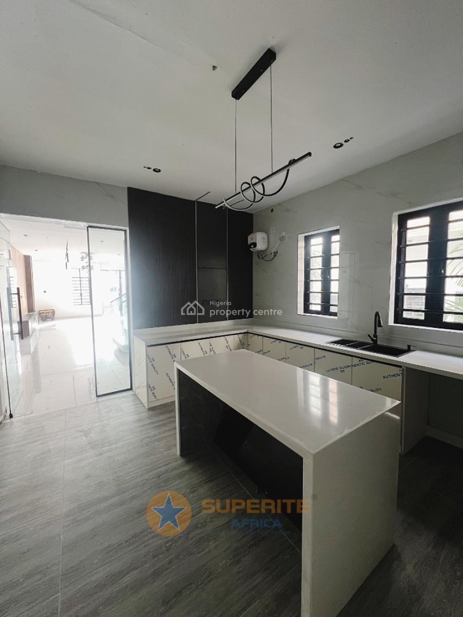 5-bedroom Semi-detached Duplex, Vgc, Lekki, Lagos, Semi-detached Duplex for Sale