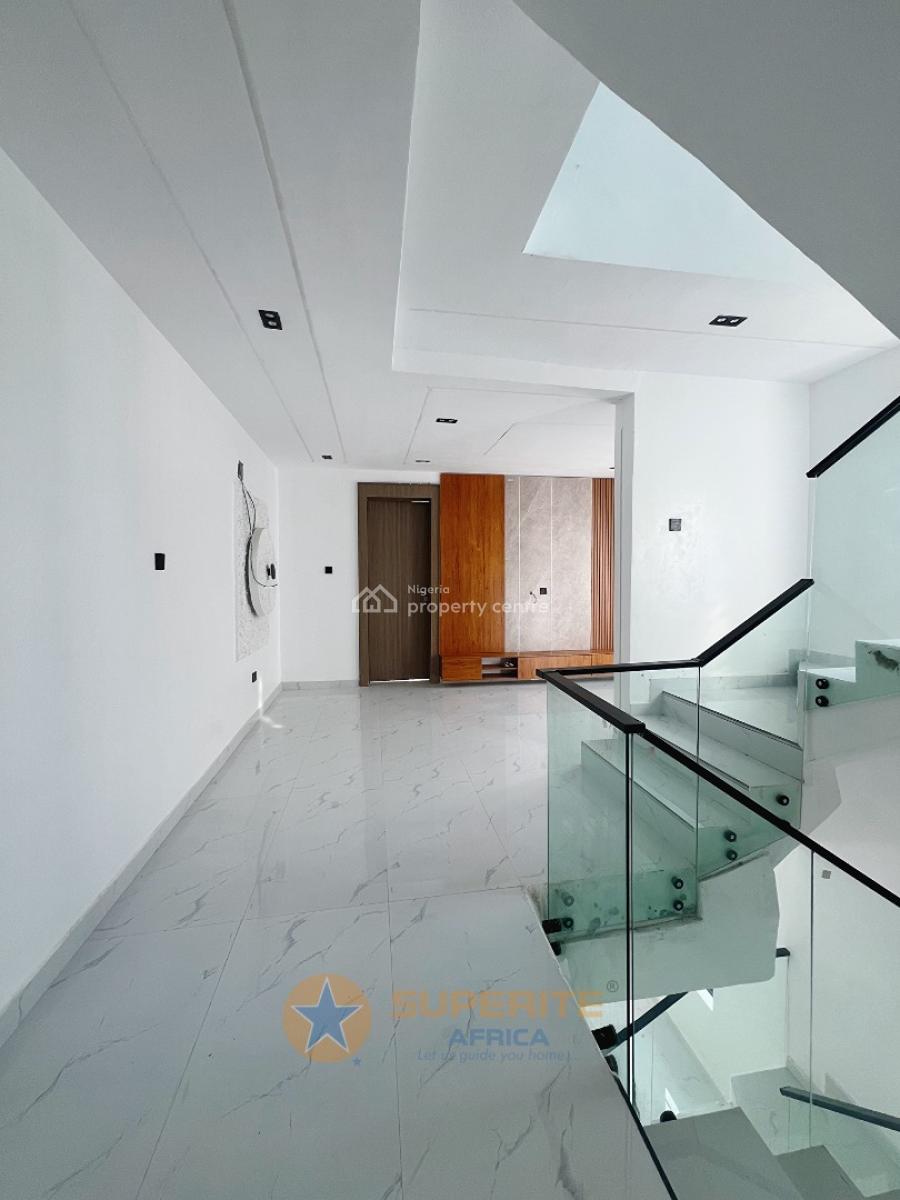 5-bedroom Semi-detached Duplex, Vgc, Lekki, Lagos, Semi-detached Duplex for Sale