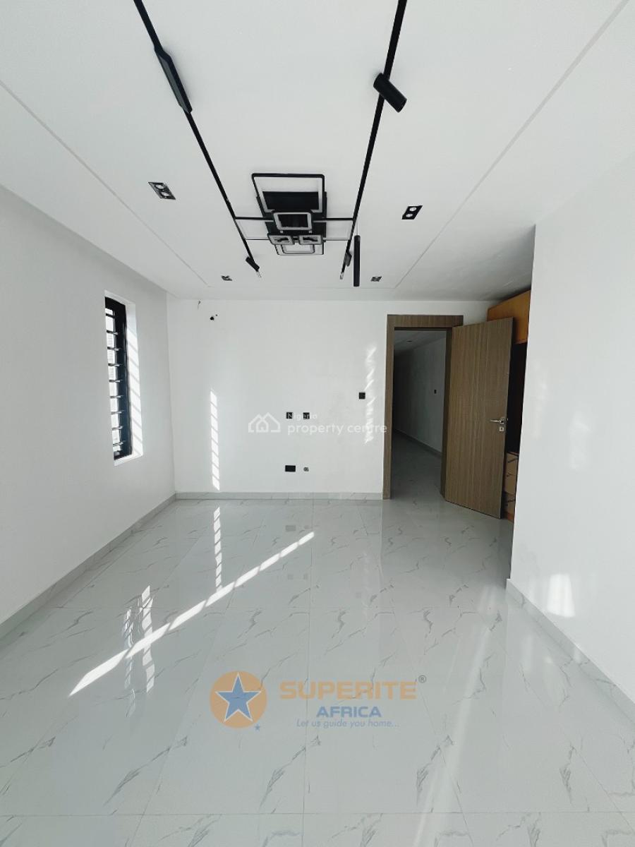 5-bedroom Semi-detached Duplex, Vgc, Lekki, Lagos, Semi-detached Duplex for Sale