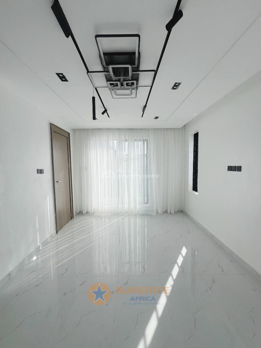 5-bedroom Semi-detached Duplex, Vgc, Lekki, Lagos, Semi-detached Duplex for Sale