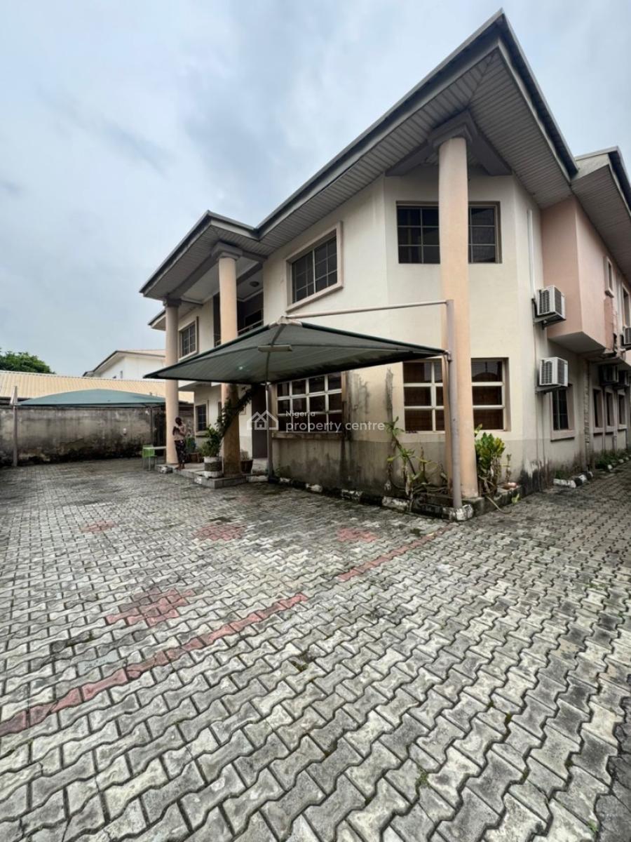 Land with Old 6 Bedroom Fully Detached Duplex, Lekki Phase 1, Lekki, Lagos, Land for Sale