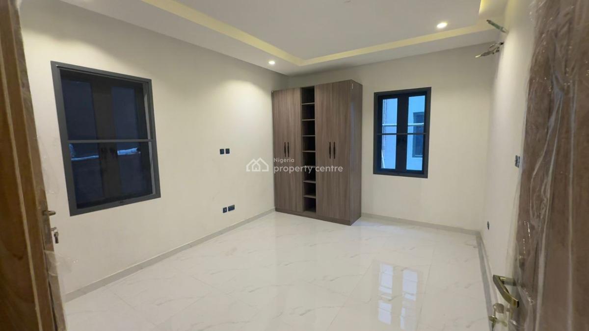 Executive 3 Bedroom Apartment with Bq, Ilasan, Lekki, Lagos, Flat / Apartment for Sale