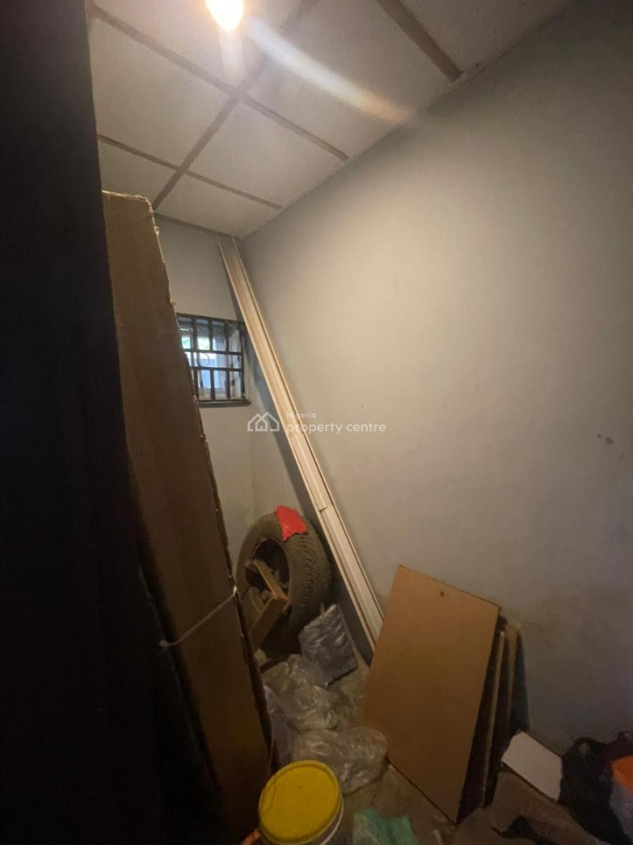 3 Bedroom Bungalow with a Bq, Wuramart Supermarket Axis Oba Ile, Akure, Ondo, Detached Bungalow for Sale