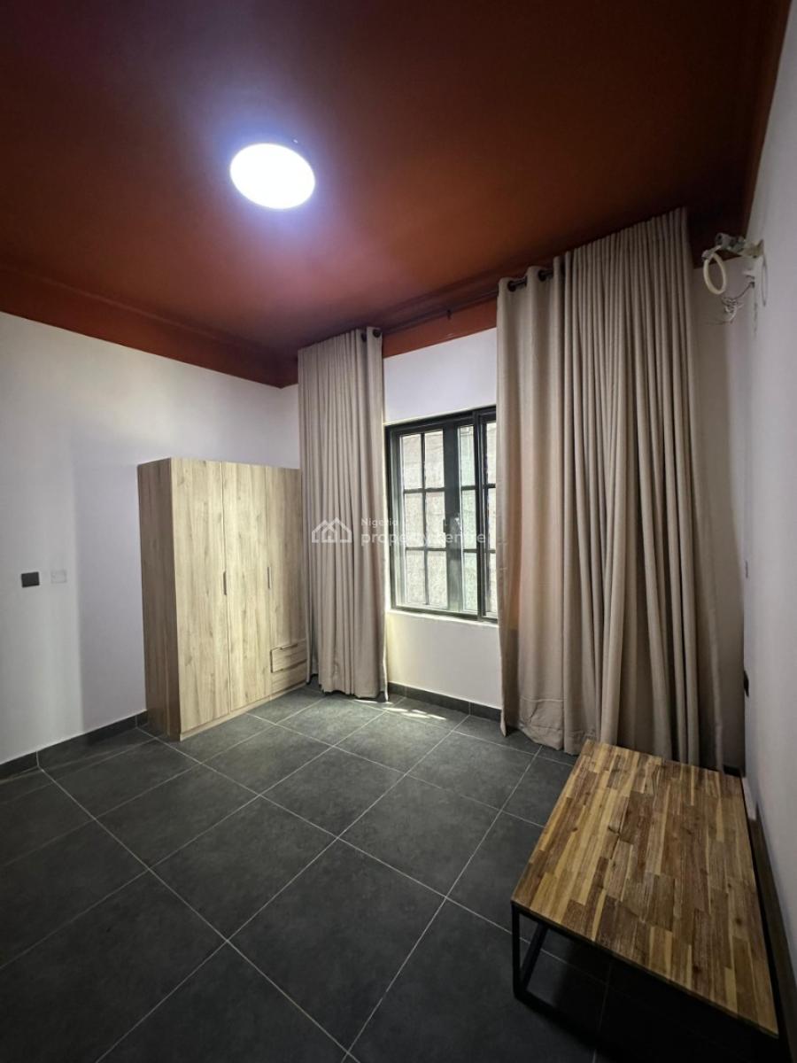 Classy & Spacious 3 Bedroom Apartment, Lekki Phase 1, Lekki, Lagos, Flat / Apartment for Sale