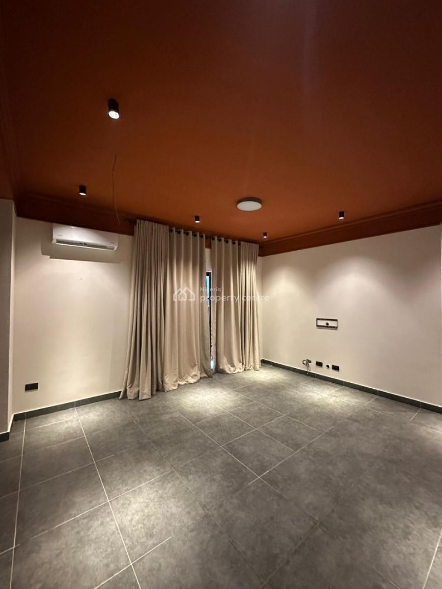 Classy & Spacious 3 Bedroom Apartment, Lekki Phase 1, Lekki, Lagos, Flat / Apartment for Sale