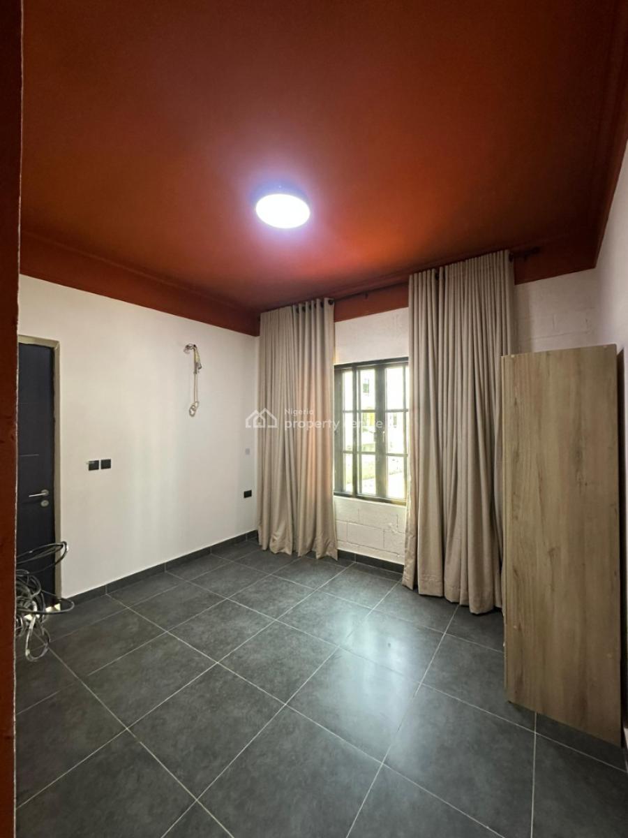 Classy & Spacious 3 Bedroom Apartment, Lekki Phase 1, Lekki, Lagos, Flat / Apartment for Sale