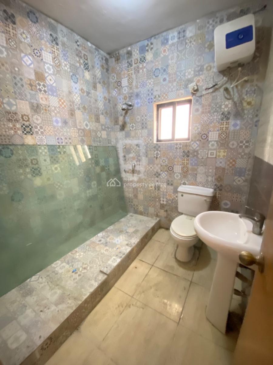 Elegant 3 Bedroom Spacious Apartment with Bq Available, Lekki Phase 1, Lekki, Lagos, Flat / Apartment for Rent
