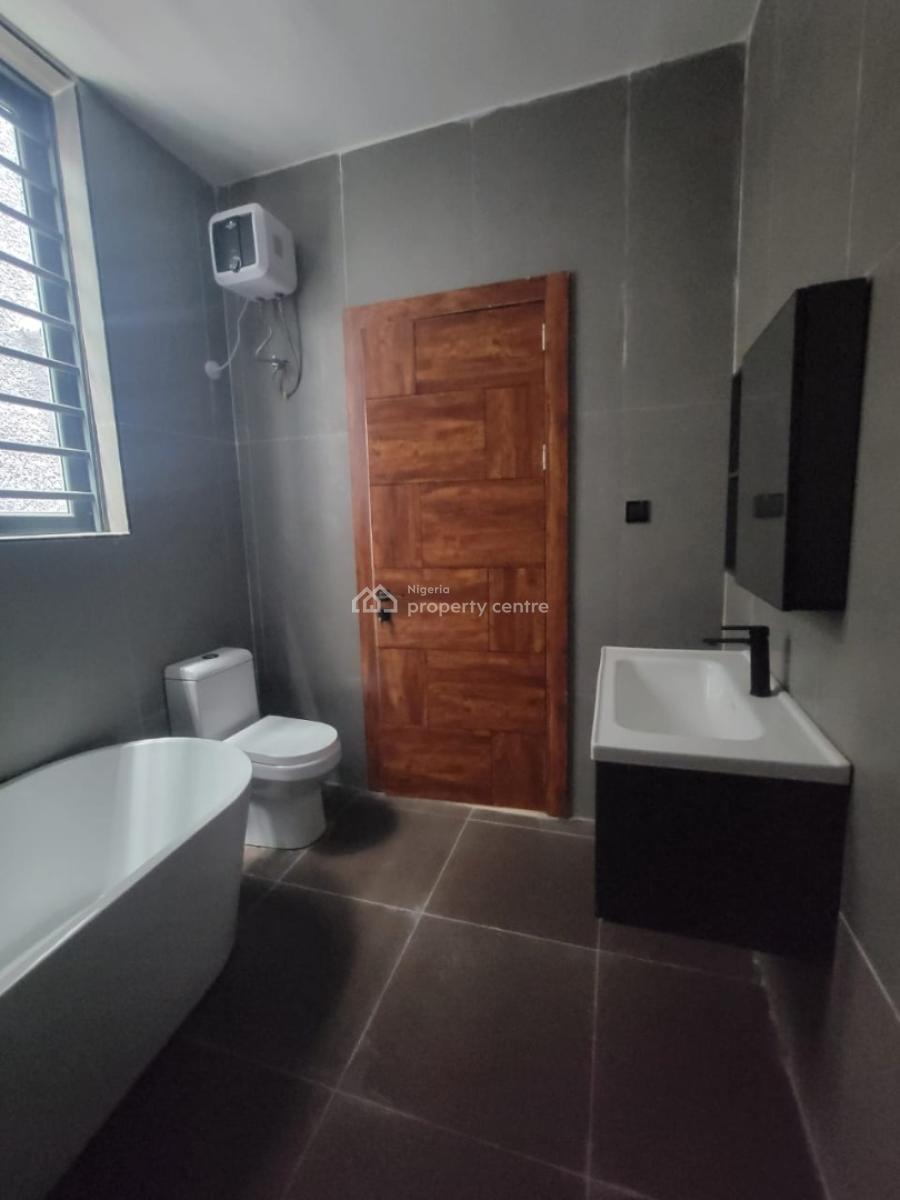 Spacious 5 Bedroom Fully Detached Duplex with Bq, Lekki Phase 1, Lekki, Lagos, Detached Duplex for Sale