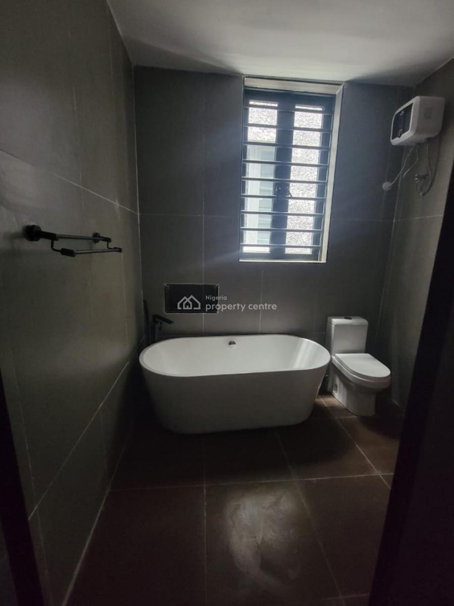 Spacious 5 Bedroom Fully Detached Duplex with Bq, Lekki Phase 1, Lekki, Lagos, Detached Duplex for Sale