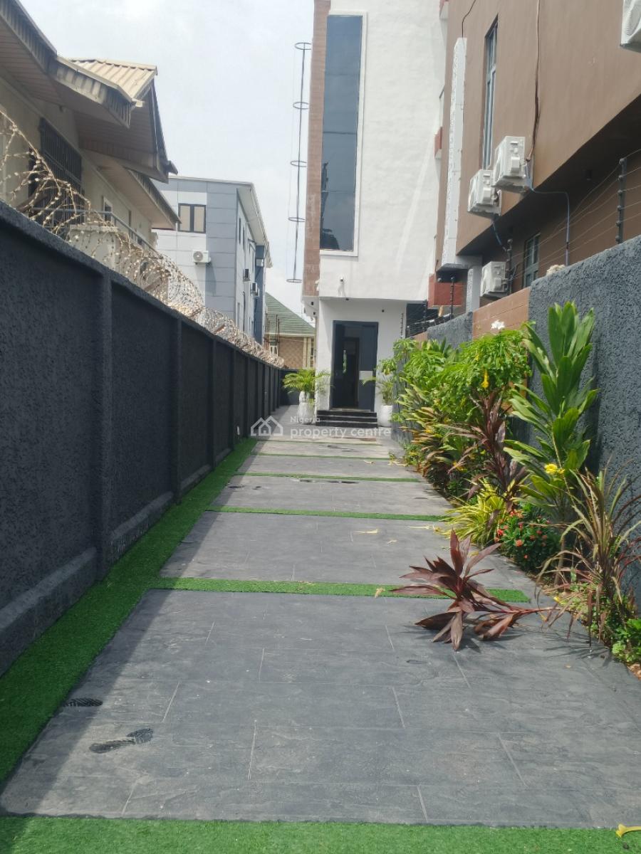 Spacious 5 Bedroom Fully Detached Duplex with Bq, Lekki Phase 1, Lekki, Lagos, Detached Duplex for Sale