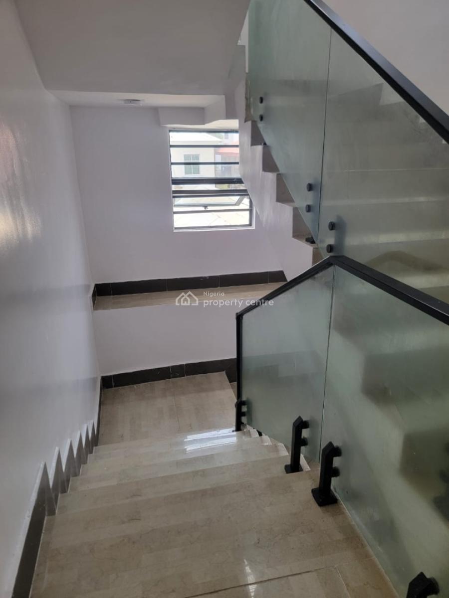 Spacious 5 Bedroom Fully Detached Duplex with Bq, Lekki Phase 1, Lekki, Lagos, Detached Duplex for Sale