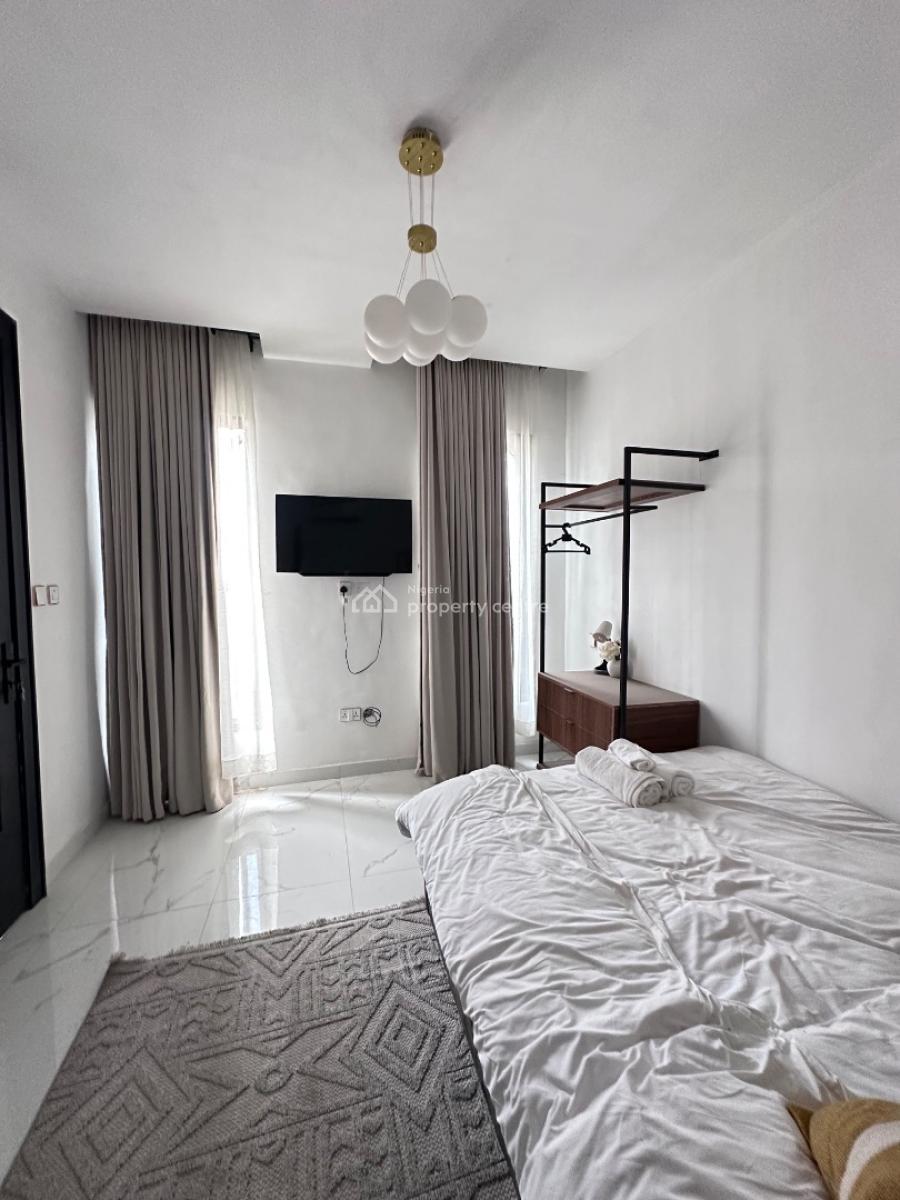 Fully Furnished 2 Bedroom Apartment, Lekki Phase 1, Lekki, Lagos, Flat / Apartment for Rent
