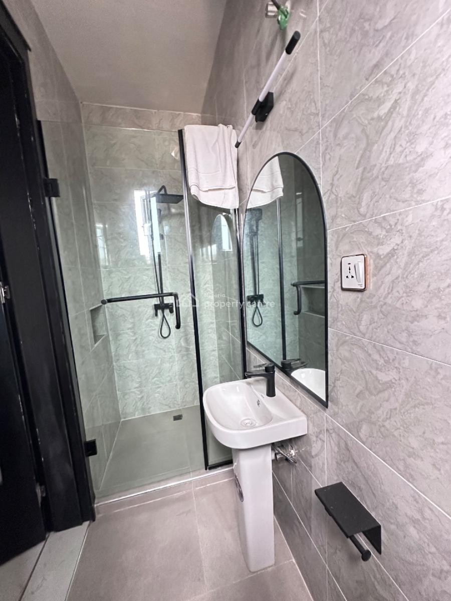 Fully Furnished 2 Bedroom Apartment, Lekki Phase 1, Lekki, Lagos, Flat / Apartment for Rent