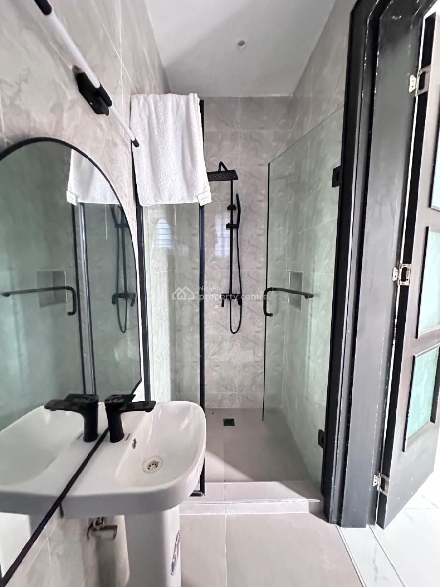 Fully Furnished 2 Bedroom Apartment, Lekki Phase 1, Lekki, Lagos, Flat / Apartment for Rent