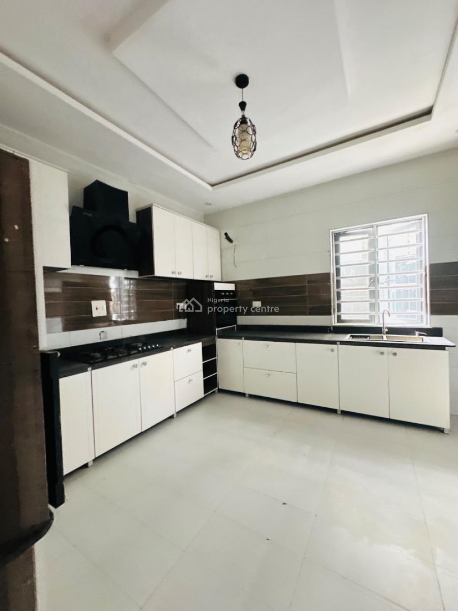 Very Spacious 5 Bedroom Terraced Duplex with Bq, Lekki Phase 1, Lekki, Lagos, Terraced Duplex for Rent