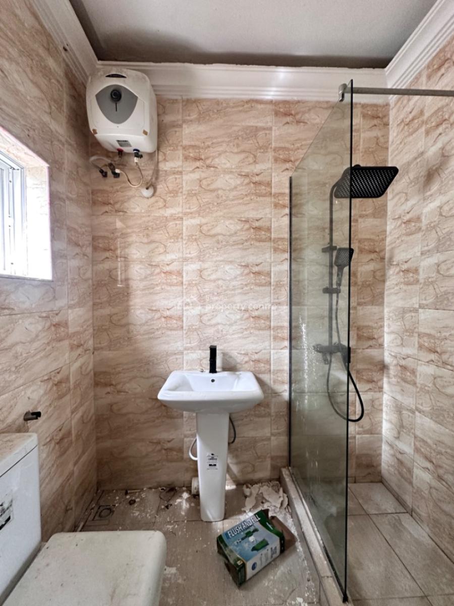 Clean and Spacious 2bedroom Apartment, Orchid Road By Chevron Toll Gate, Lekki, Lagos, Terraced Bungalow for Rent
