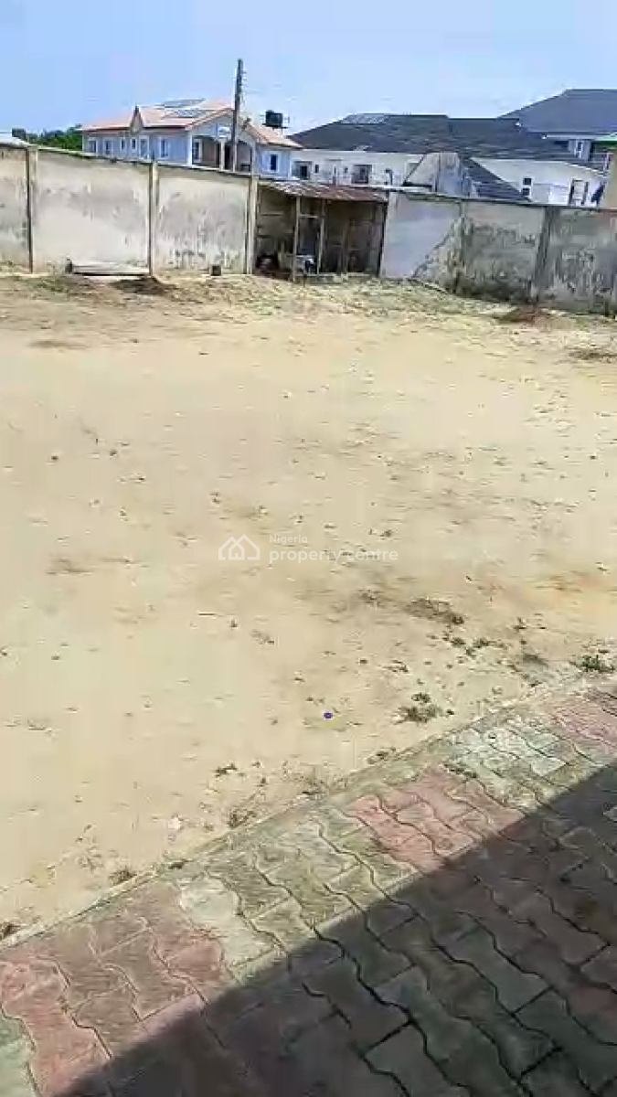 Prime Land of Approximately 900sqm, Directly on Badore Road, Badore, Ajah, Lagos, Commercial Land for Rent
