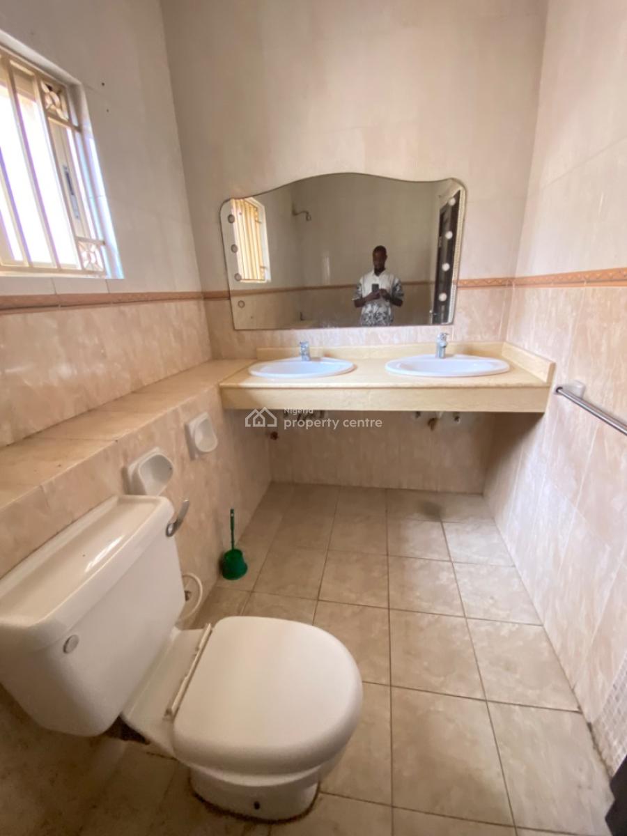 Spacious 4 Bedroom Semi Detached Duplex with 2 Rooms Bq Available, Lekki Phase 1, Lekki, Lagos, Semi-detached Duplex for Rent