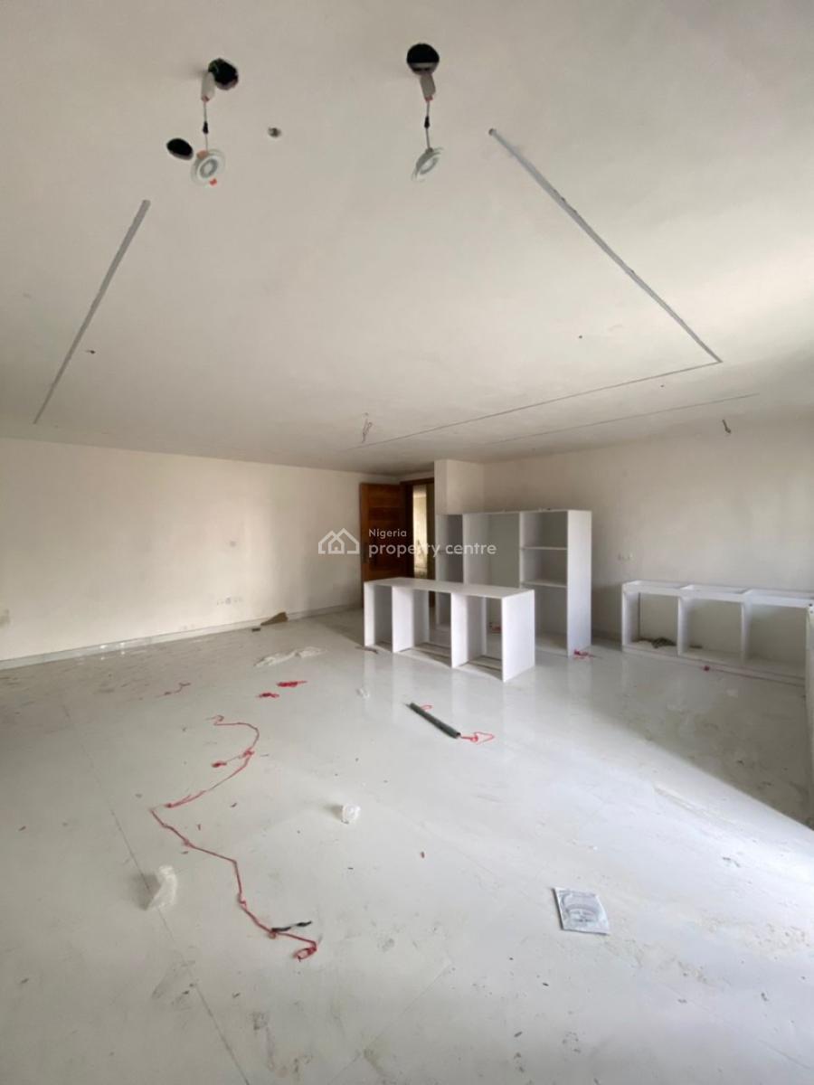 an Investment- Worthy 2 Bedroom Apartment + Elevator, Pool, Victoria Island (vi), Lagos, Flat / Apartment for Sale