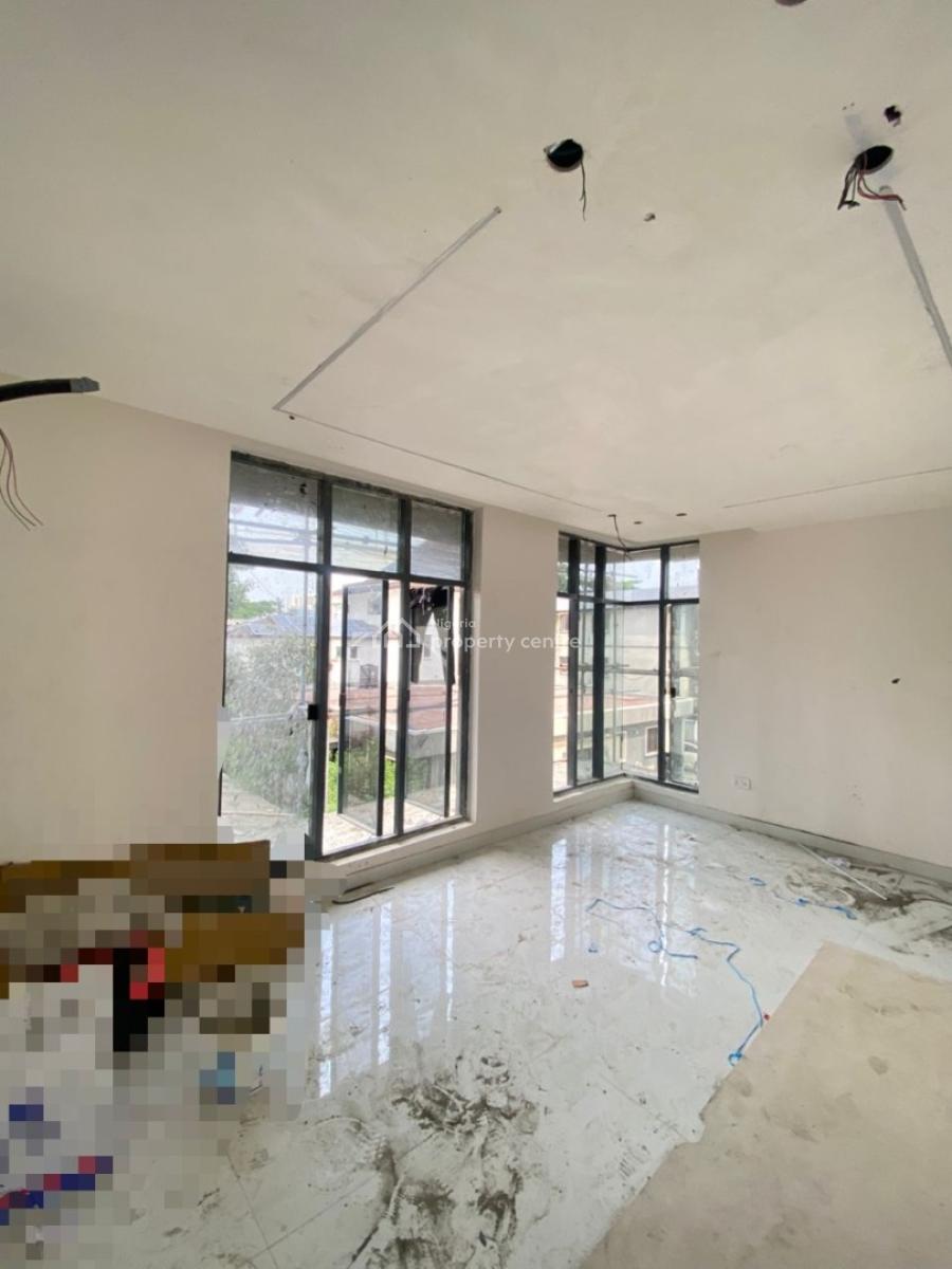 an Investment- Worthy 2 Bedroom Apartment + Elevator, Pool, Victoria Island (vi), Lagos, Flat / Apartment for Sale
