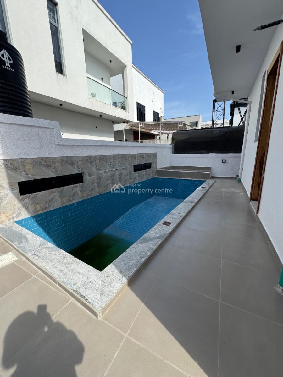 Beautiful 5 Bedrooms Home Sitting on 450sqm, Lekki, Lagos, House for Sale