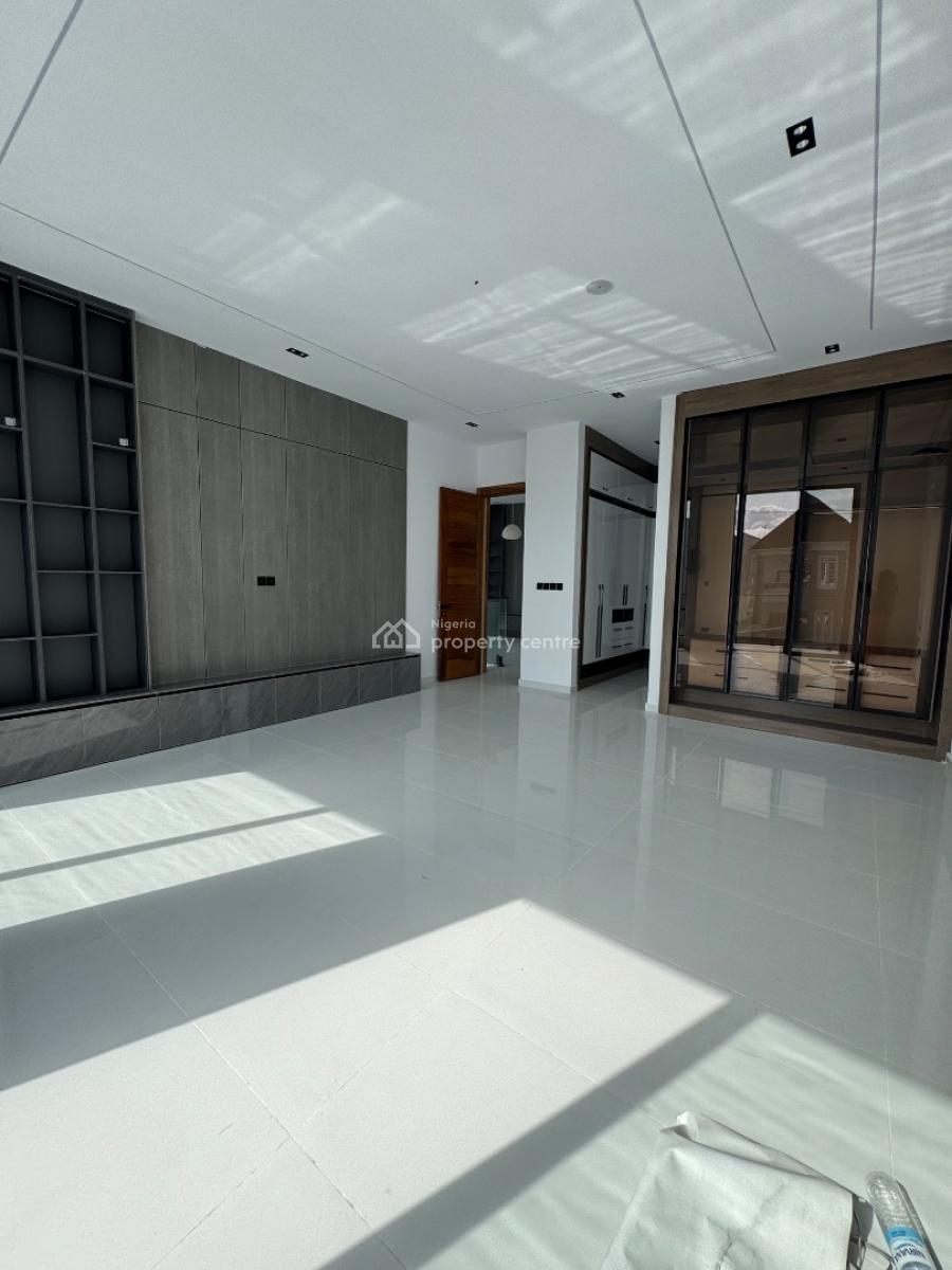 Beautiful 5 Bedrooms Home Sitting on 450sqm, Lekki, Lagos, House for Sale