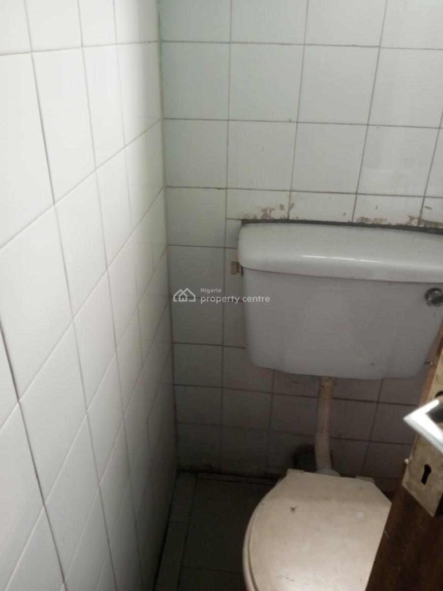 Spacious 6 Bedroom Bungalow, Opebi Ikeja Lagos, Ikeja, Lagos, Detached Bungalow for Rent