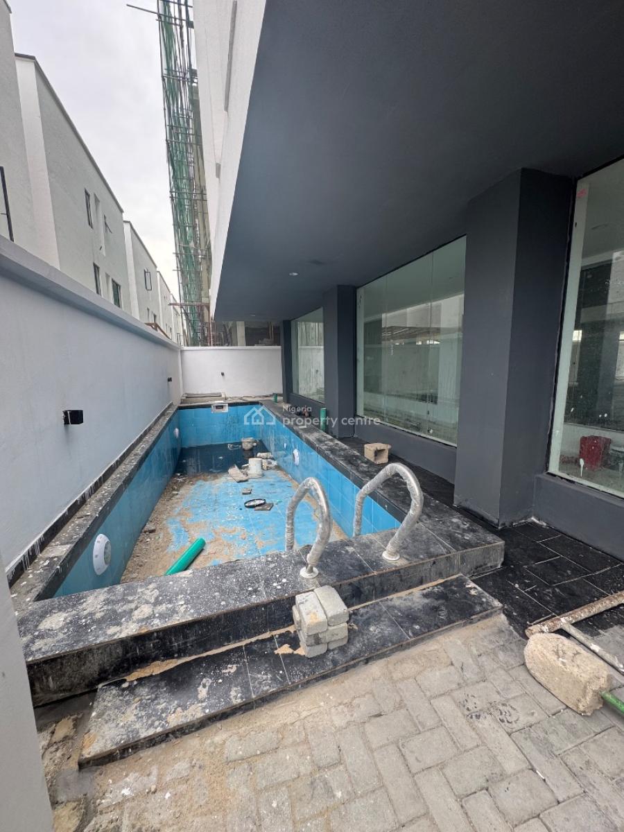Newly 2 Bedrooms Apartment with Pool and Gym, Lekki Phase 1, Lekki, Lagos, Flat / Apartment for Sale