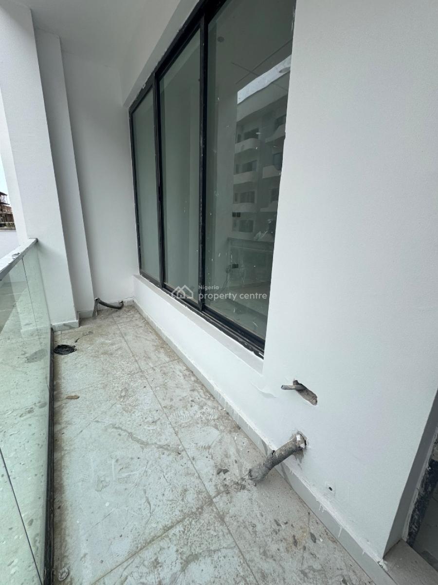 Newly 2 Bedrooms Apartment with Pool and Gym, Lekki Phase 1, Lekki, Lagos, Flat / Apartment for Sale