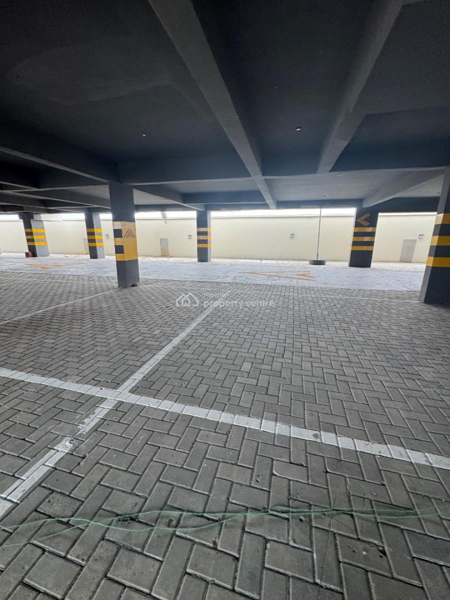 Spacious 2bed Apartment with Pool and Gym, Lekki Phase 1, Lekki, Lagos, Flat / Apartment for Sale