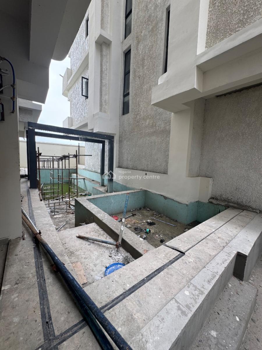 Spacious 2bed Apartment with Pool and Gym, Lekki Phase 1, Lekki, Lagos, Flat / Apartment for Sale