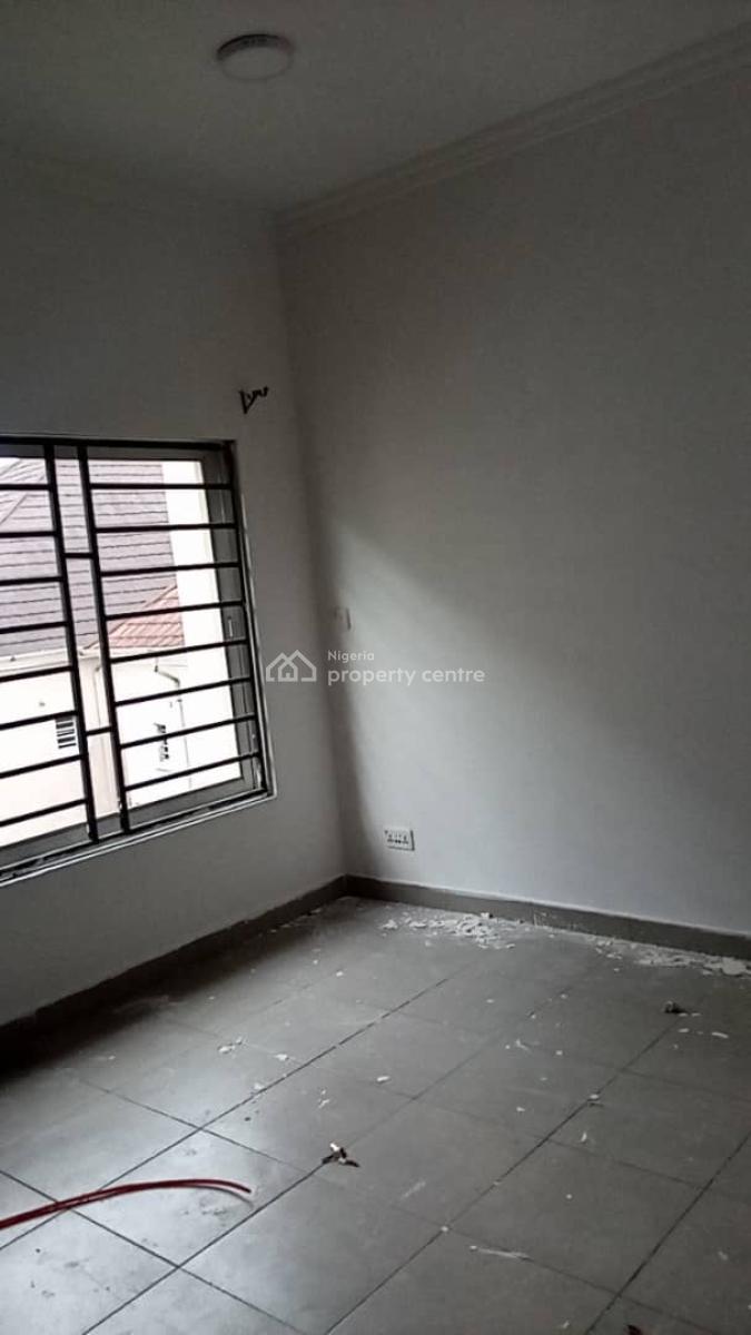 Shared Apartment Available, Ochid Road Lekki, Lekki, Lagos, House for Rent