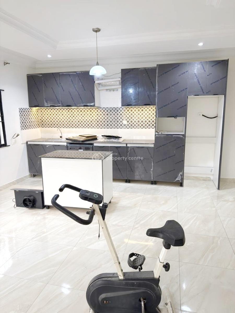 Luxury Renovated 2 Bedroom Flat, Gra Phase 1, Magodo, Lagos, Flat / Apartment for Rent