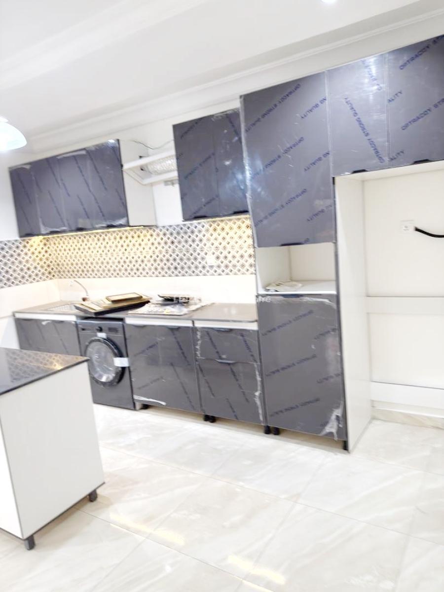 Luxury Renovated 2 Bedroom Flat, Gra Phase 1, Magodo, Lagos, Flat / Apartment for Rent