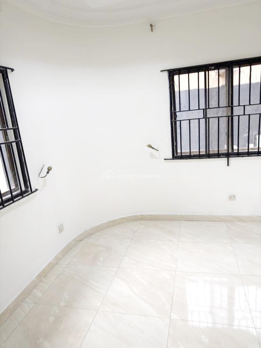 Luxury Renovated 2 Bedroom Flat, Gra Phase 1, Magodo, Lagos, Flat / Apartment for Rent